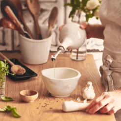 Emile Henry Mortar & Pestle, Argile 5 Emile Henry Mortar & Pestle, Argile -Kitchen Product Store 0255 02 Clay MortarandPestle Lifestyle 1