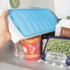 Ice Cube Tray With Silicone Lid -Kitchen Product Store 1132080BL 4