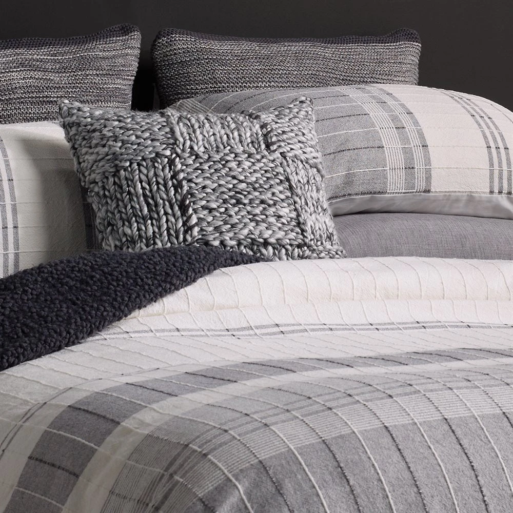 Duvet Cover & Shams Set - Heinrick 2 Duvet Cover & Shams Set - Heinrick - Image 2