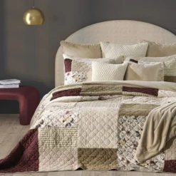 Quilt & Shams Set - Pomegranate