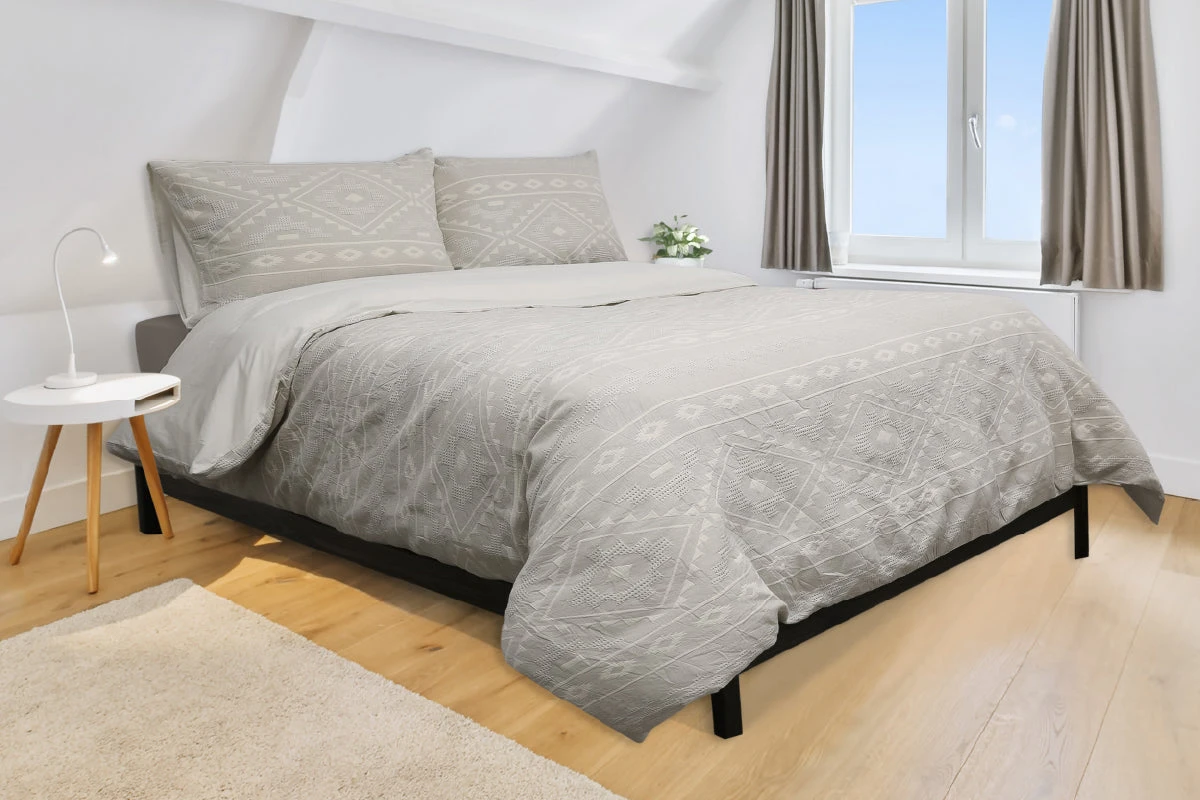 Duvet Cover & Shams Set - Woodrow 2 Duvet Cover & Shams Set - Woodrow - Image 2