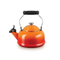 Le Creuset Kettle, Enameled Steel Flame